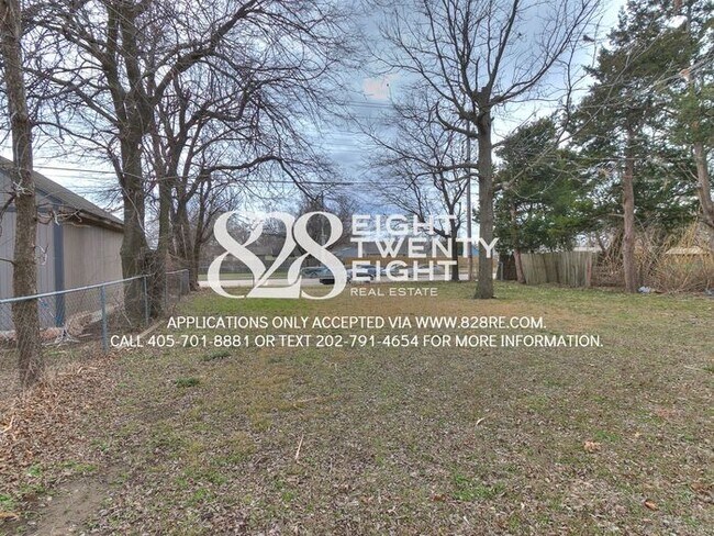 Building Photo - Cozy 2 Bed/1 Bath Single Family Brick Home...