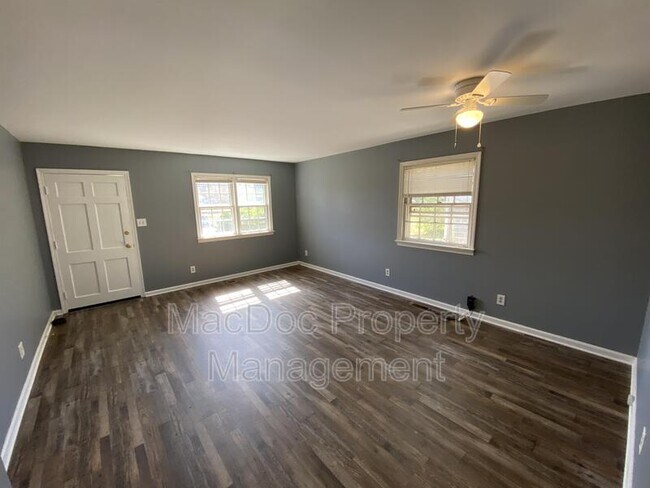 Building Photo - 155 Longstreet Ave