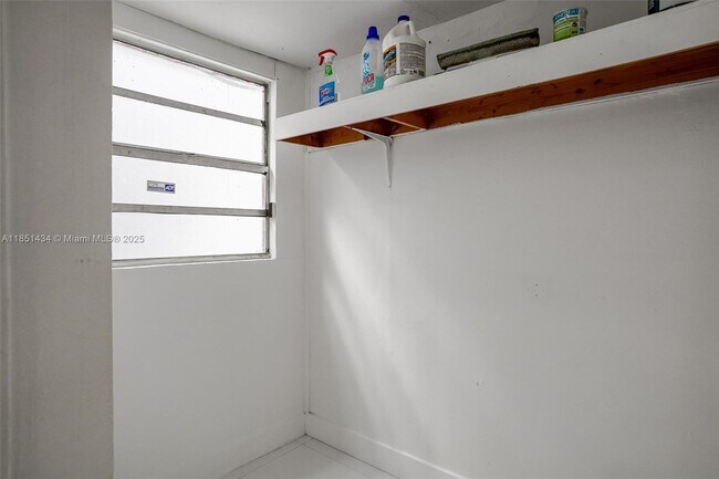 Building Photo - 840 NW 170th Terrace