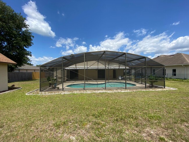 Building Photo - Spacious 3-Bedroom Home with Private Pool ...