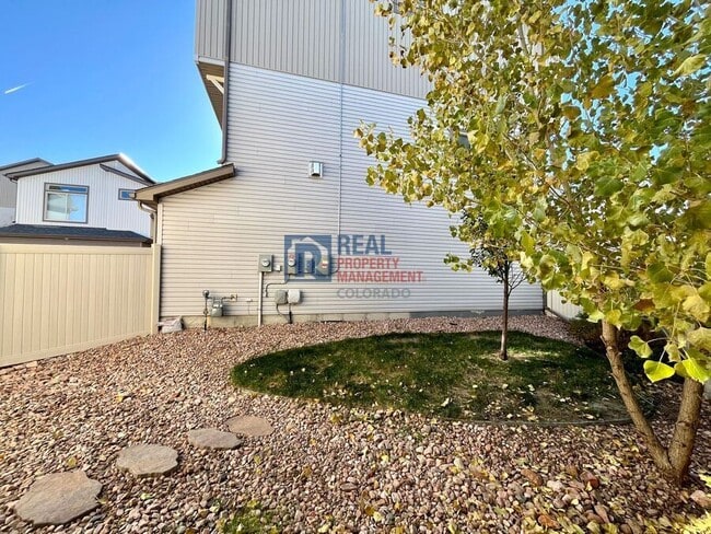 Building Photo - 6179 Mineral Belt Dr