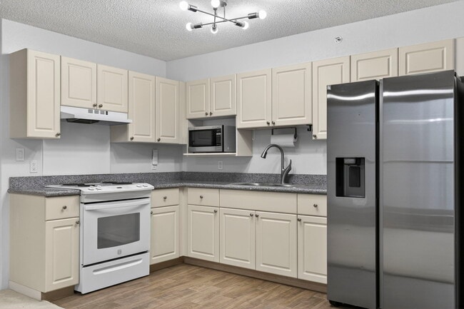 Building Photo - 801 South St