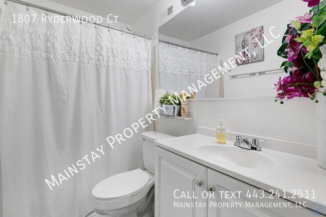 Building Photo - 1807 Ryderwood Ct