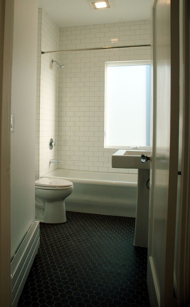 Building Photo - 46 Jersey Street