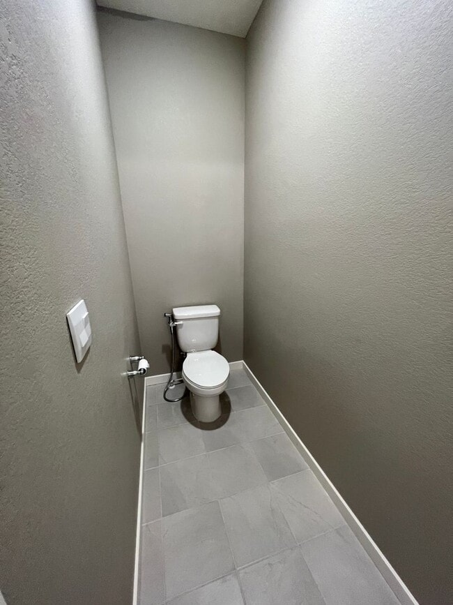 Building Photo - 6130 B Street Rd