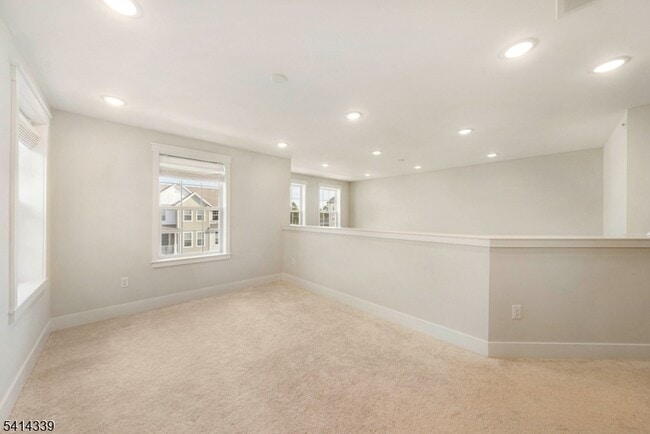 Building Photo - 707 Station Rd