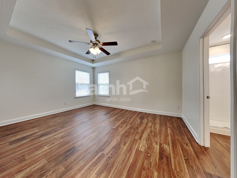 Building Photo - 644 Sunny Stroll Dr