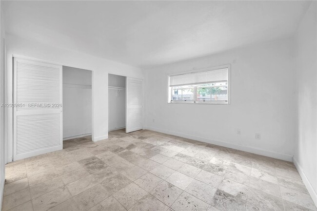Building Photo - 8650 SW 67th Ave