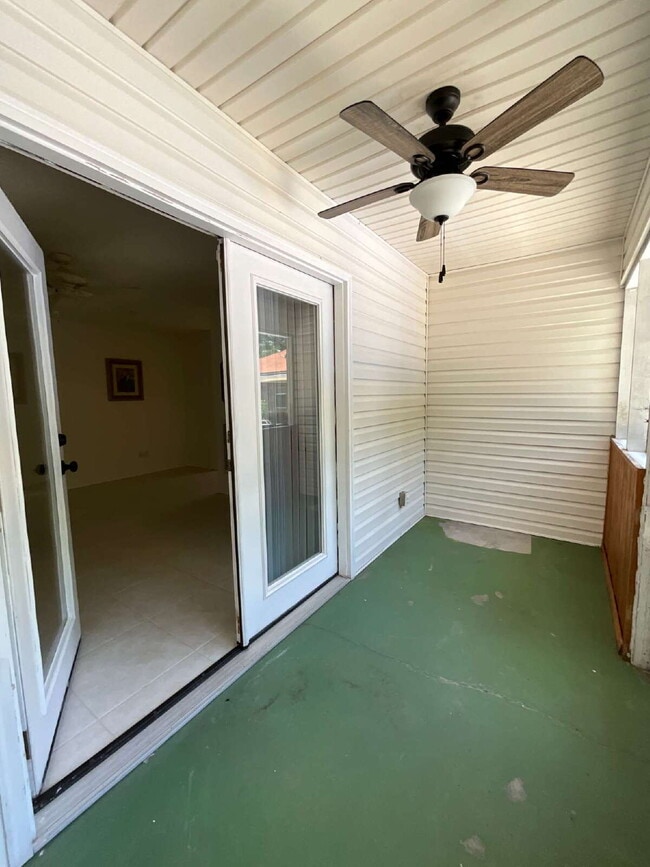 Building Photo - ALL Utilities Included