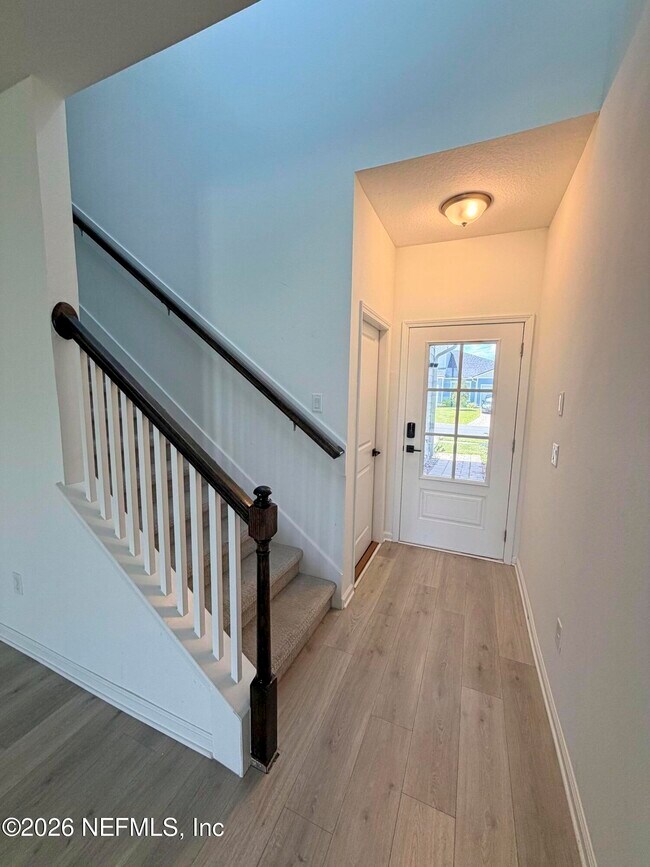 Building Photo - 716 Cherry Elm Dr