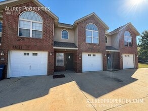 Building Photo - 2929 Meridian Pl