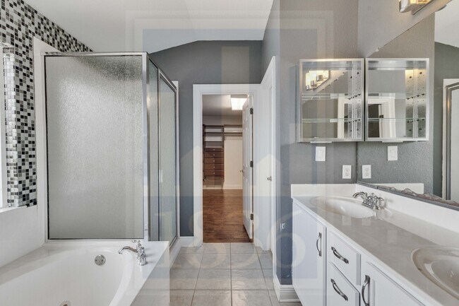 Building Photo - 11508 Staked Plains Dr