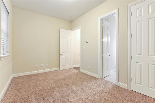 Building Photo - 5812 La Vista Dr