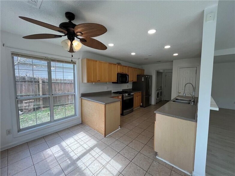 Building Photo - 54 Oxford Brook Way