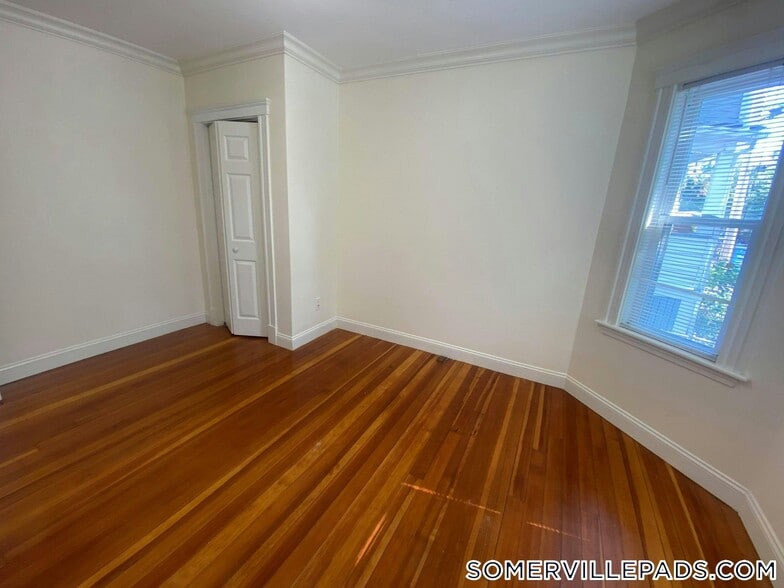 Building Photo - 65 Conwell Ave