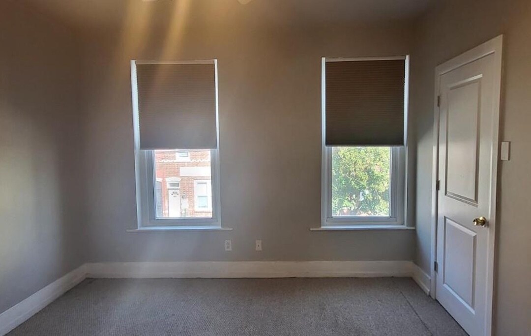 Building Photo - 524 N 33rd St