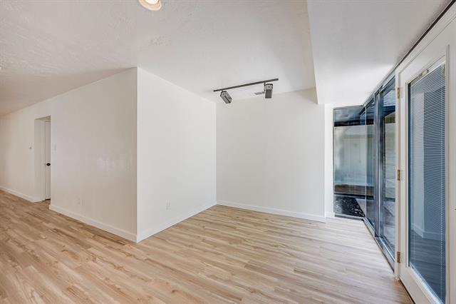 Building Photo - 6509 S Hulen St
