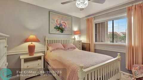 Building Photo - 402 Sea Oats Dr