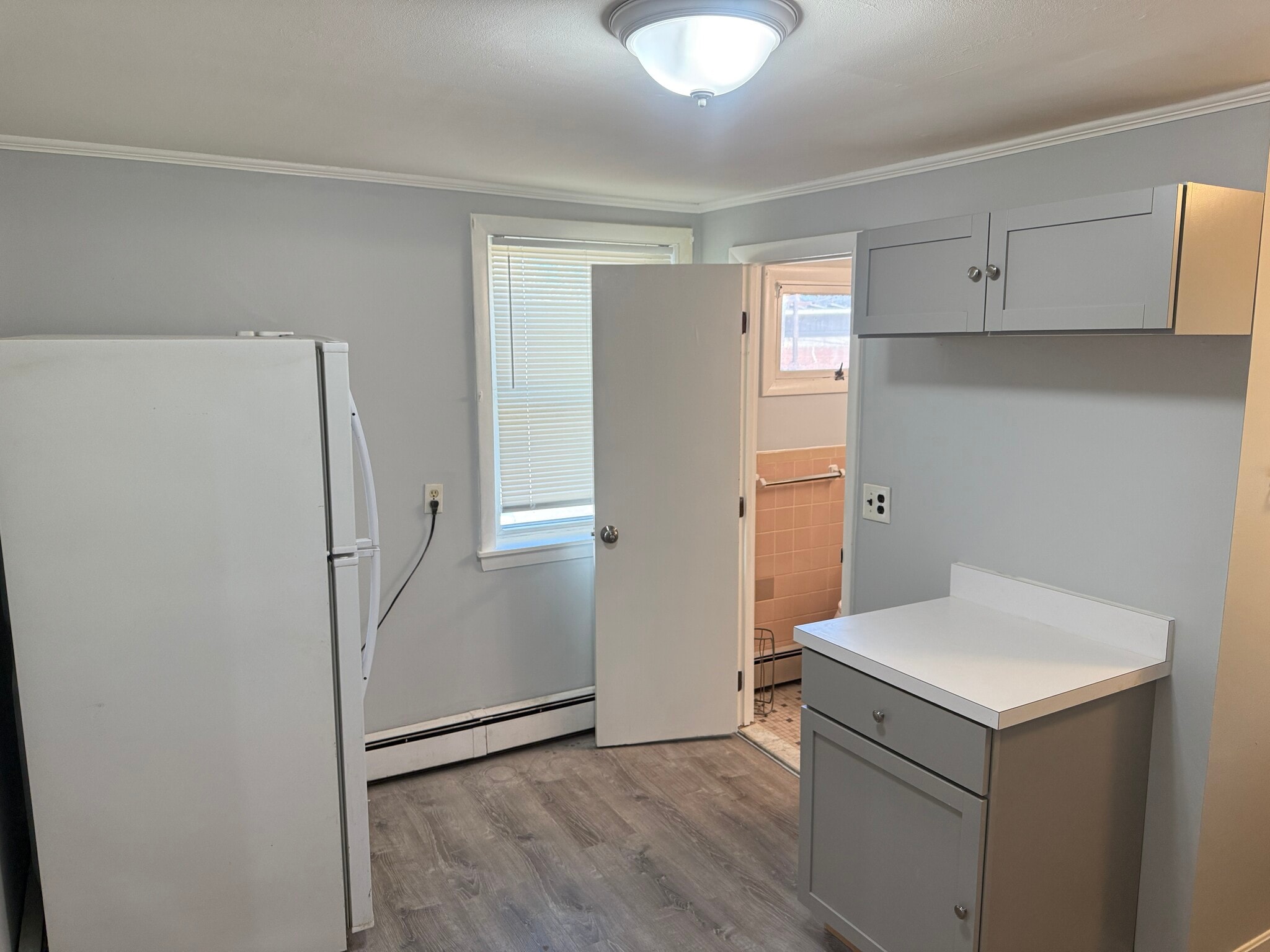 Building Photo - 324 Granite St