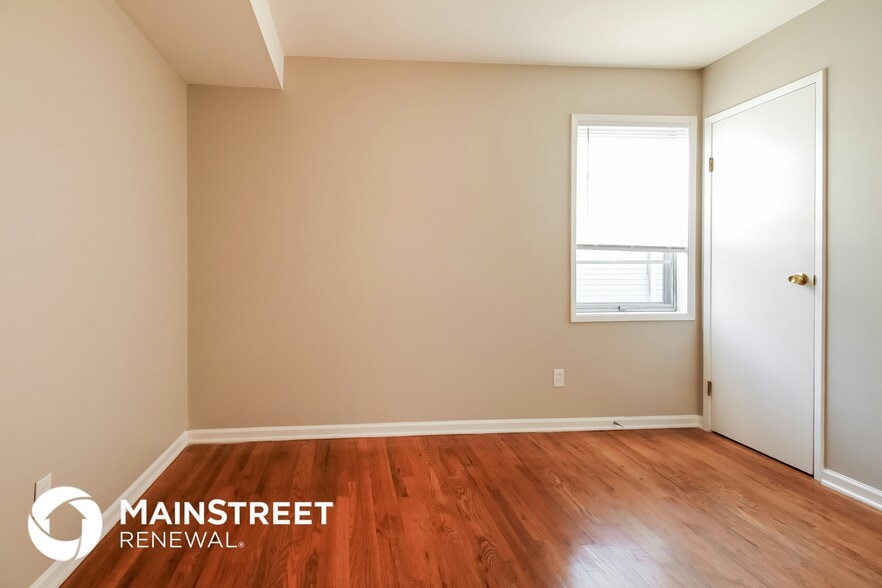 Building Photo - 8173 NE San Rafael Dr