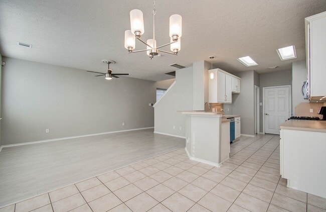 Building Photo - 14319 Mirkwood Ln