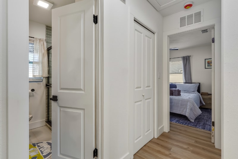 Building Photo - 463 85th Ave