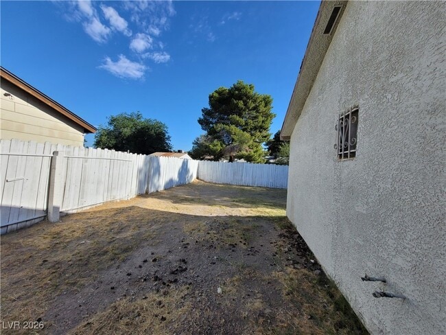 Building Photo - 3908 Montebello Ave