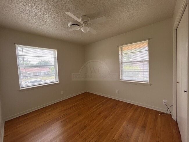 Building Photo - 1510 Metropolitan Dr