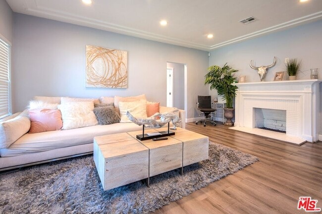 Primary Photo - 9001 S 5th Ave