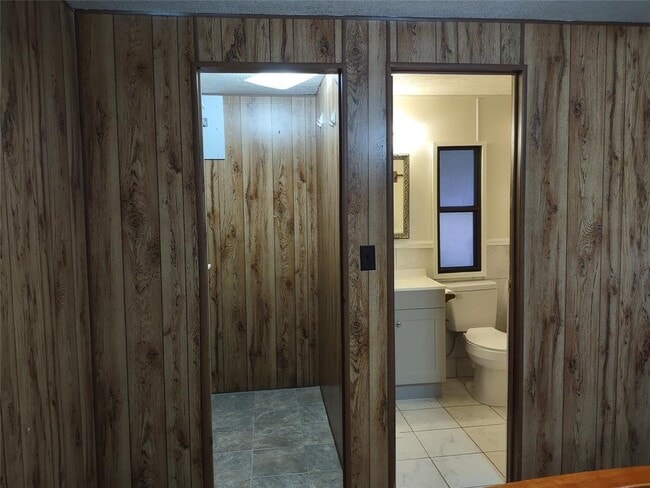 Building Photo - 17307 McIntosh Cir