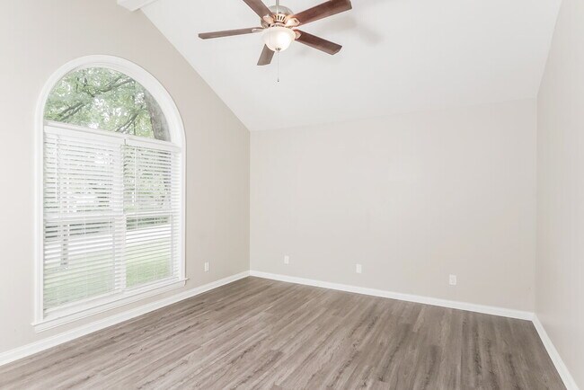 Building Photo - 1818 Jefferson Ave