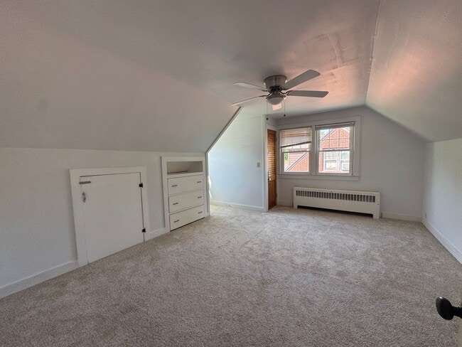 Building Photo - Adorable Single Family Home In Southeast P...