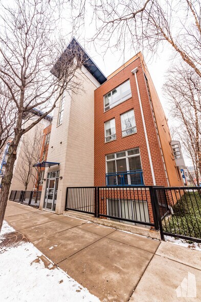 Building Photo - 23 N Racine Ave
