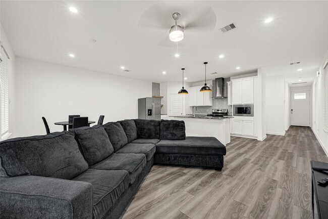 Building Photo - 2930 Needham Gdn Ln