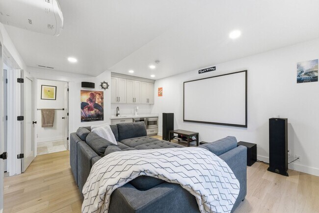 Building Photo - 11716 Meeks Ct