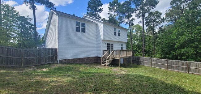 Building Photo - New Listing