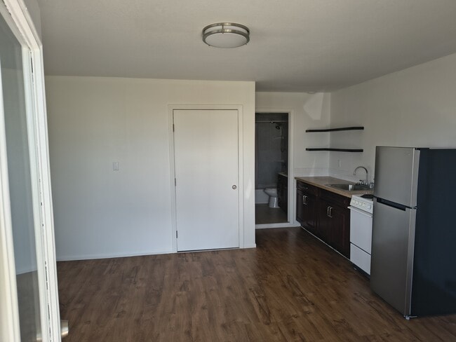 Building Photo - 2277 Aumakua St