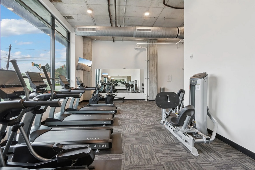 Building Photo - 75 W 18th St