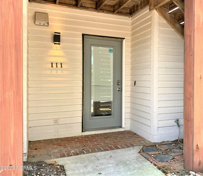 Building Photo - 1507 Military Cutoff Rd