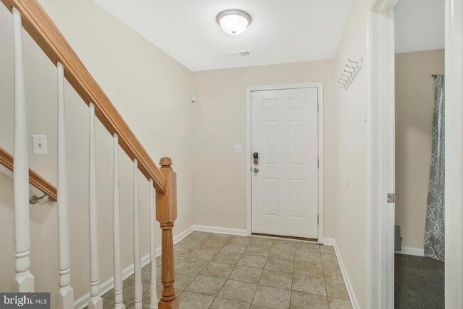Building Photo - 1612 Fernwood Dr