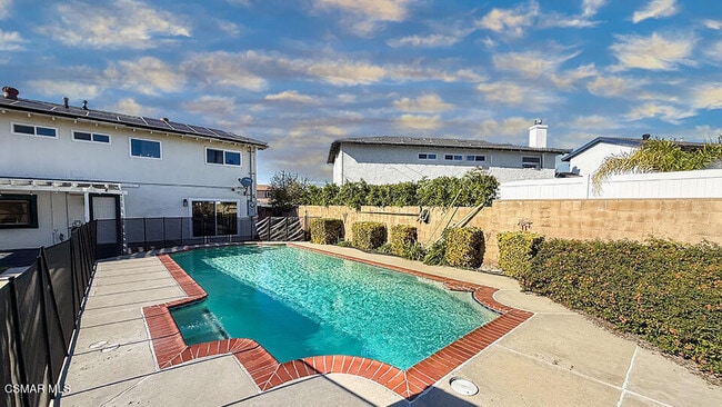 Building Photo - 2036 Brentwood St