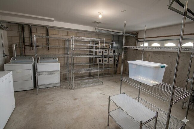 Building Photo - 730 Humboldt St