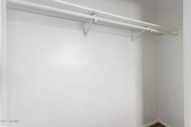 Building Photo - 1209 S Roosevelt St