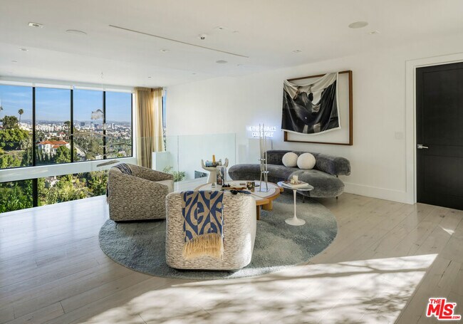 Building Photo - 8080 Laurel View Dr