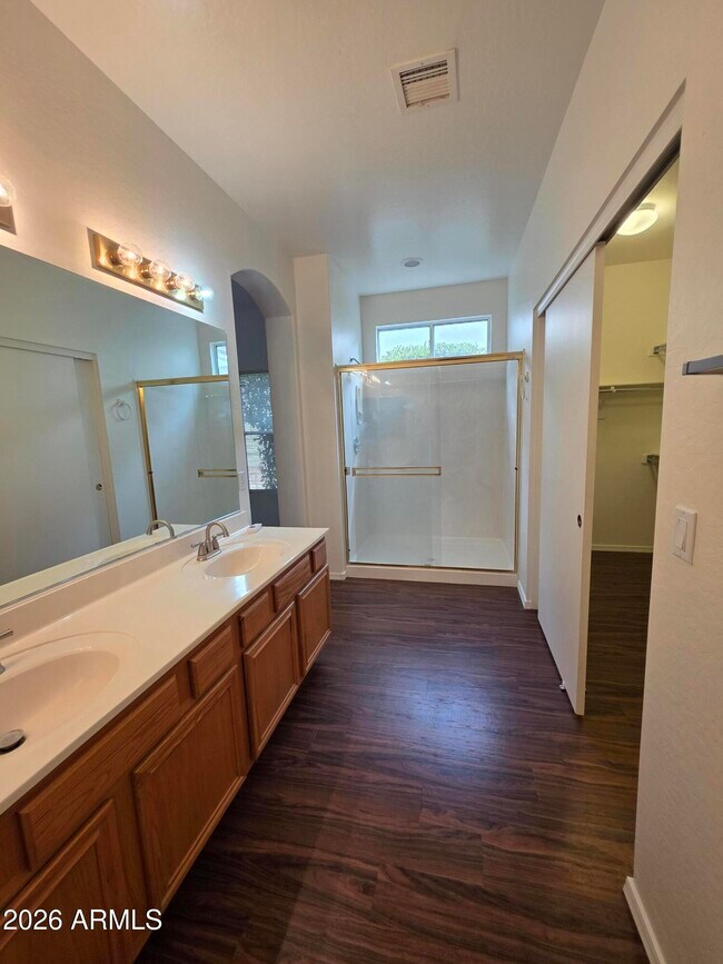 Building Photo - 1825 W Desert Willow Dr