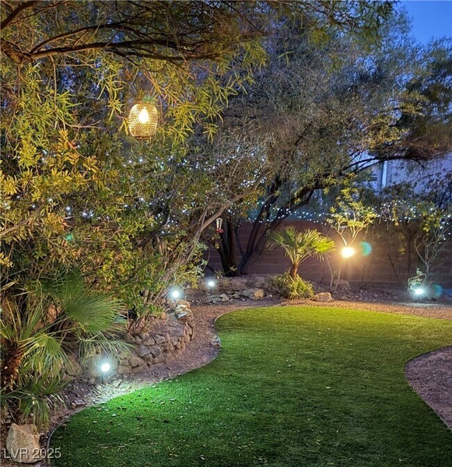 Building Photo - 858 La Sconsa Dr