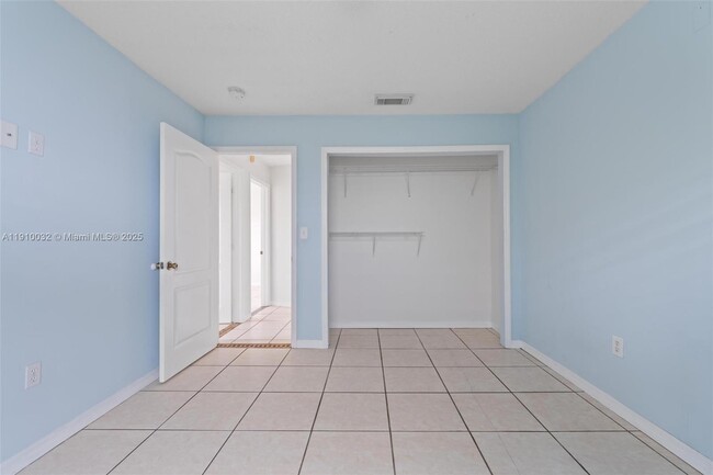 Building Photo - 15793 SW 43rd St