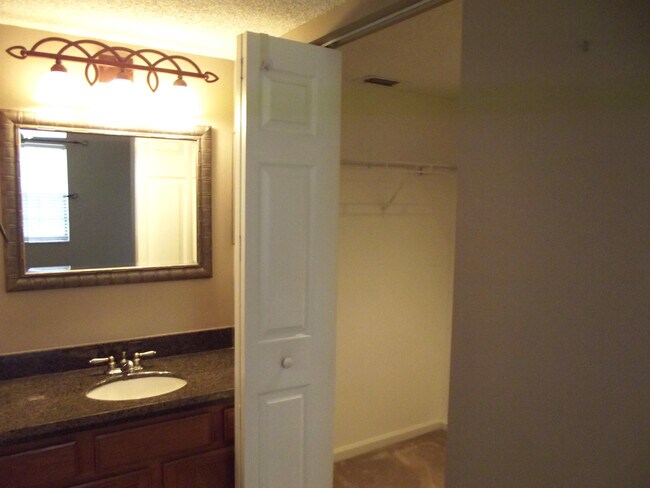Building Photo - 3151 Leewood Terrace