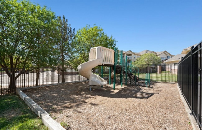 Building Photo - 5726 N Genoa Way