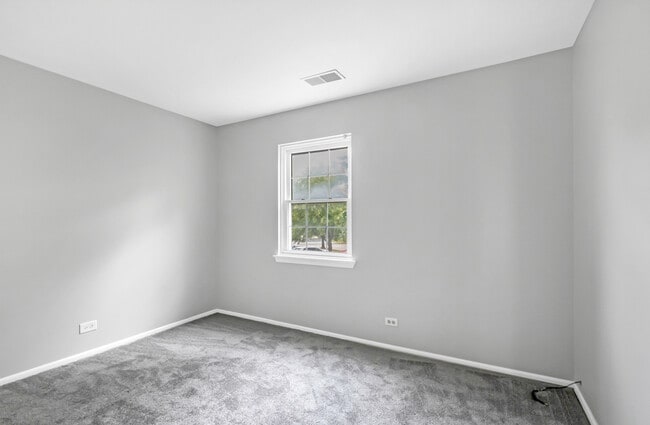Building Photo - 166 Stirling Ln